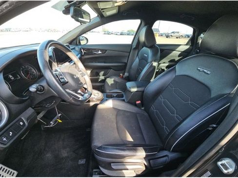 Used 2022 Kia Forte GT-Line w/ GT-Line Technology Package image 11