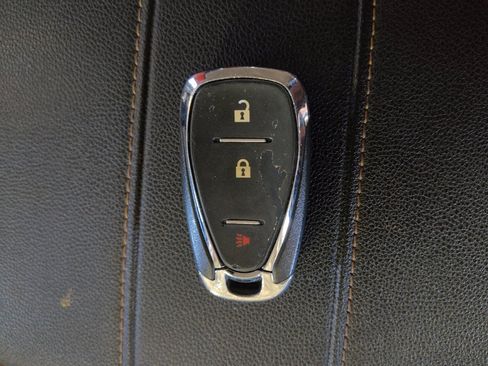 Used 2019 Chevrolet Traverse LS FWD image 32