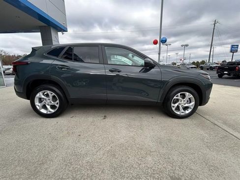 New 2026 Chevrolet Trax LS w/ LS Convenience Package image 6