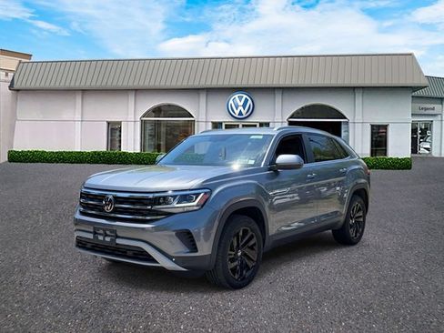 Used 2023 Volkswagen Atlas Cross Sport SE w/ Black Wheel Package AWD/4WD image 1