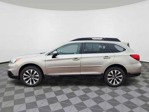 Used 2017 Subaru Outback 2.5i Limited image 6