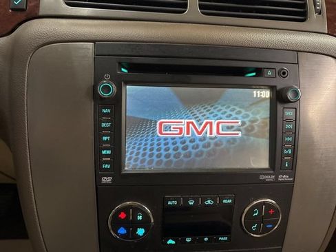 Used 2012 GMC Yukon XL SLT AWD/4WD image 39