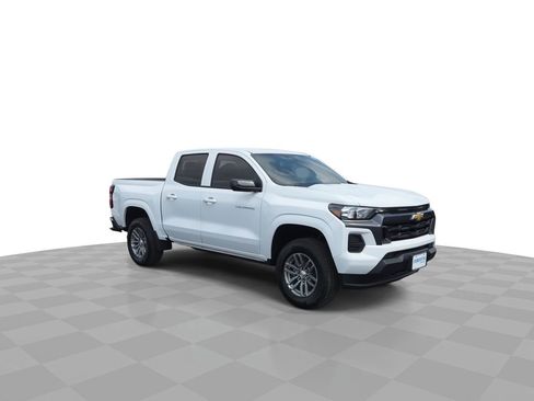 Certified 2026 Chevrolet Colorado LT w/ Advanced Trailering Package RWD image 2