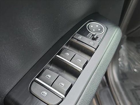 Used 2020 Kia Soul LX image 8