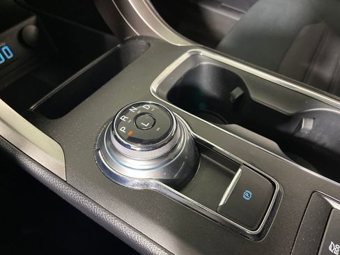 Used 2020 Ford Fusion SE image 24