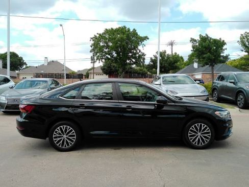 Used 2019 Volkswagen Jetta SE FWD image 5