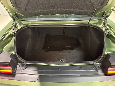 Used 2018 Dodge Challenger R/T Scat Pack RWD image 7