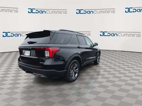 New 2026 Ford Explorer Active w/ Active Comfort Package image 8