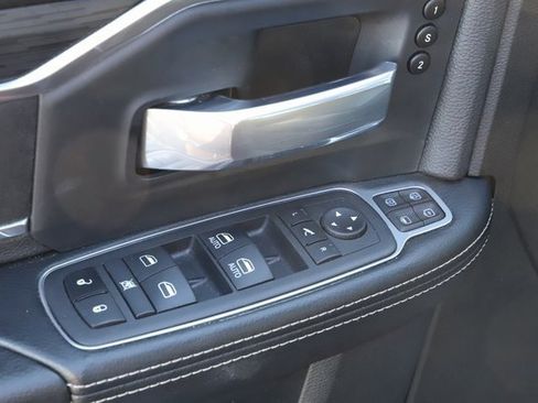 Used 2024 RAM 2500 Laramie w/ Night Edition image 18