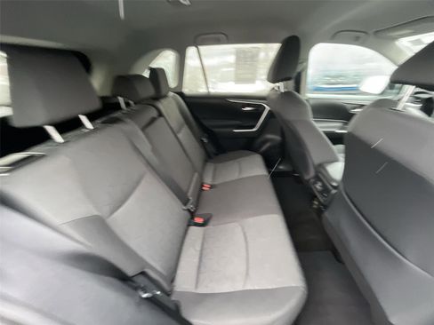 Used 2020 Toyota RAV4 XLE image 22