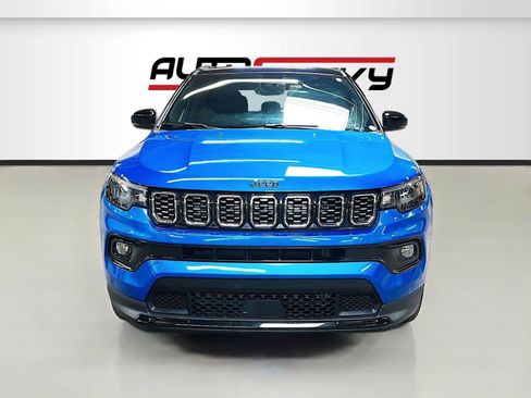 Used 2024 Jeep Compass Limited AWD/4WD image 2