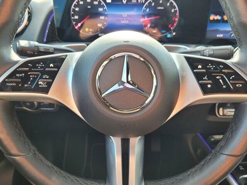 Used 2024 Mercedes-Benz GLB 250 w/ Driver Assistance Package image 33