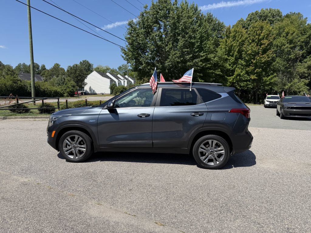 Used 2021 Kia Seltos S AWD/4WD image 9