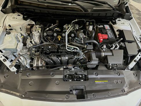 Used 2025 Nissan Altima 2.5 SV image 33