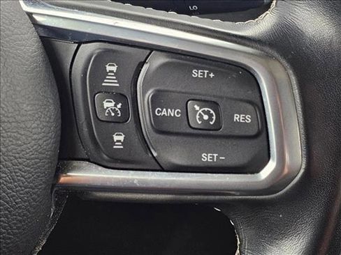 Used 2020 Jeep Gladiator Overland image 21