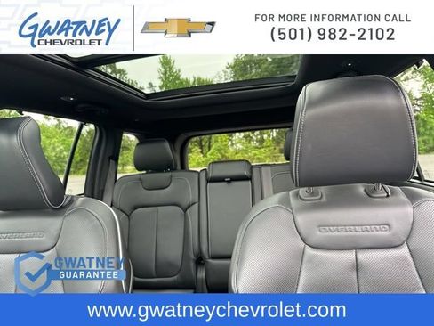 Used 2023 Jeep Grand Cherokee Overland w/ Luxury Tech Group IV AWD/4WD image 29