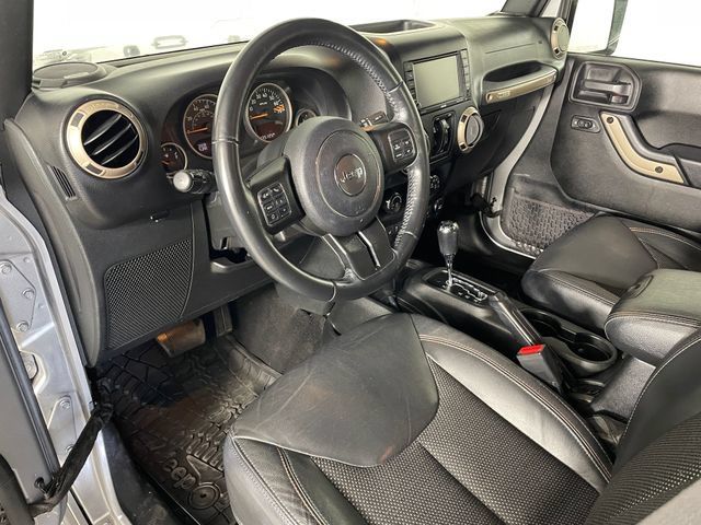Used 2017 Jeep Wrangler Unlimited Sahara AWD/4WD image 3