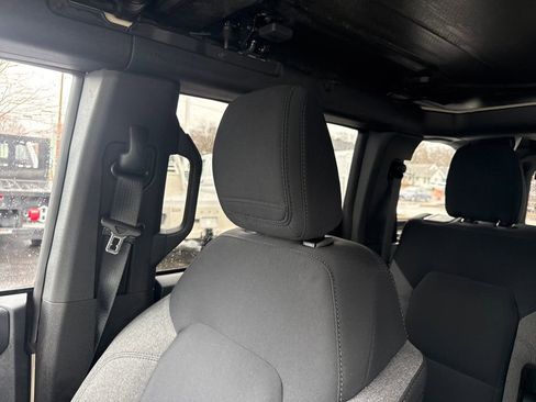 Used 2025 Ford Bronco Big Bend image 38