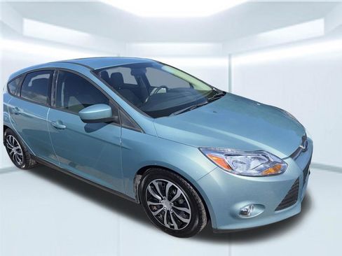 Used 2012 Ford Focus SE FWD image 4