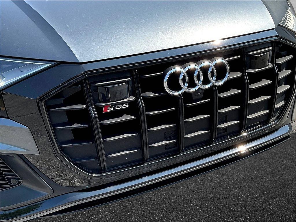 Used 2023 Audi SQ8 Prestige AWD/4WD image 26
