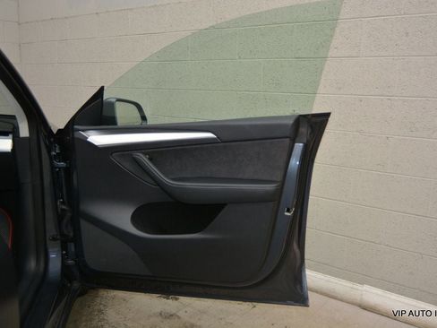 Used 2022 Tesla Model Y Performance AWD/4WD image 13