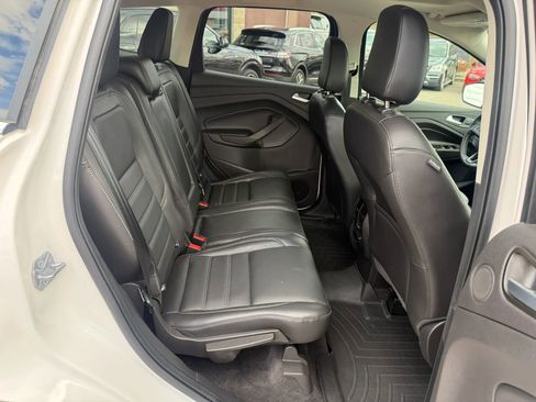 Used 2019 Ford Escape Titanium image 34