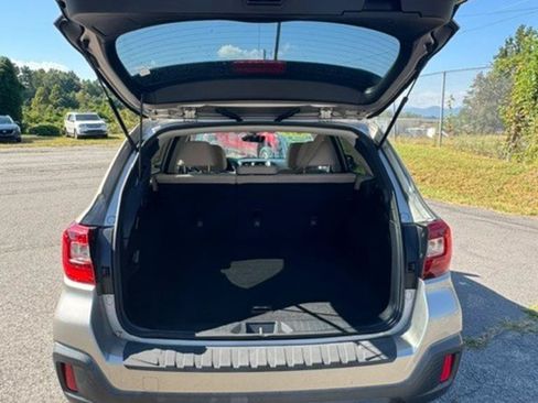 Used 2019 Subaru Outback 2.5i Premium AWD/4WD image 18