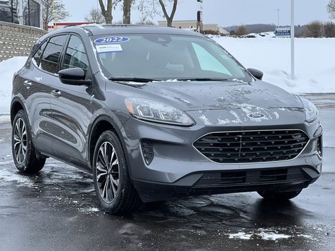 Certified 2022 Ford Escape SE w/ SE Sport Appearance Package image 36