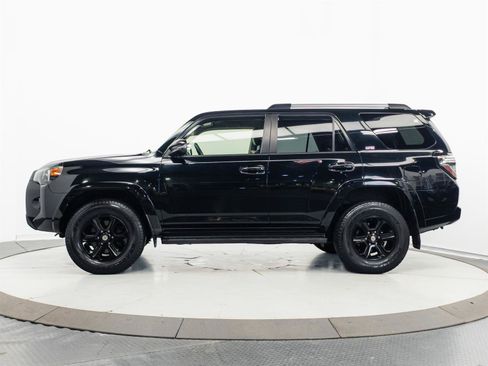 Used 2020 Toyota 4Runner SR5 Premium AWD/4WD image 7