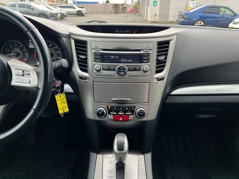 Used 2011 Subaru Outback 2.5i Premium image 22