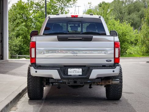 Used 2021 Ford F250 Platinum w/ FX4 Off-Road Package AWD/4WD image 4