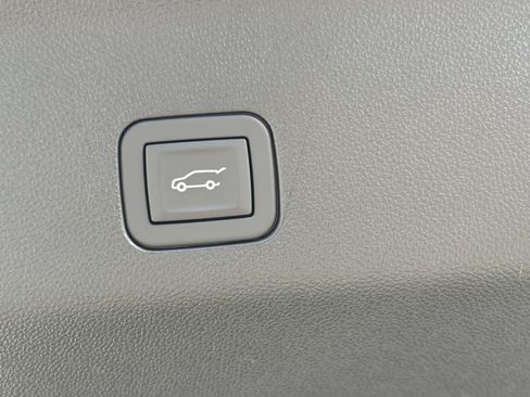 New 2026 Cadillac Escalade Luxury image 11