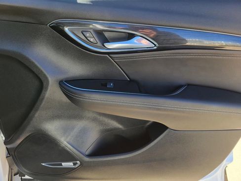 Used 2023 Buick Envision Essence w/ Technology Package I image 13