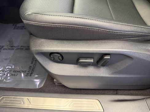 Used 2023 Volkswagen Atlas SE w/ Panoramic Sunroof Package AWD/4WD image 13