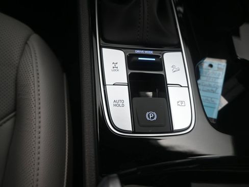 Used 2025 Hyundai Santa Cruz Limited image 24