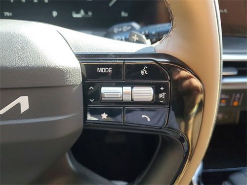 New 2026 Kia Sorento SX Prestige w/ Olive Brown Leather Package image 29