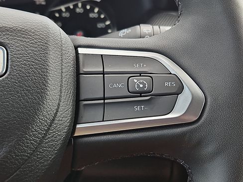 Used 2023 Jeep Compass Latitude w/ Sun and Sound Group AWD/4WD image 20