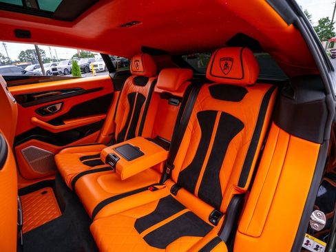 Used 2022 Lamborghini Urus AWD/4WD image 68