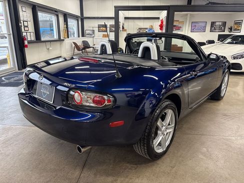 Used 2008 MAZDA MX-5 Miata Sport image 14