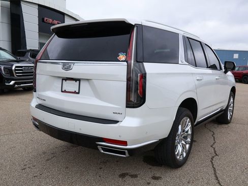 Used 2023 Cadillac Escalade Premium Luxury w/ LPO, Radiant Package AWD/4WD image 3