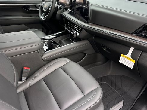 New 2026 Chevrolet Suburban LT w/ LPO, Dark Essentials Package image 17