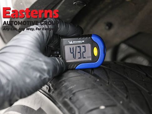 Used 2024 Toyota RAV4 XLE AWD/4WD image 25