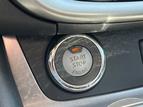 Used 2024 Nissan Murano SV w/ SV Midnight Edition Package image 18