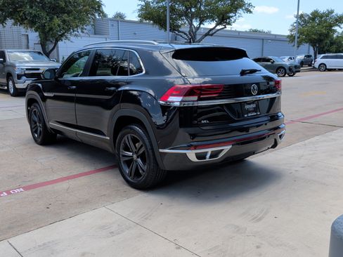Used 2022 Volkswagen Atlas Cross Sport SEL R-Line AWD/4WD image 8
