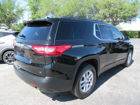 Used 2021 Chevrolet Traverse LT image 6