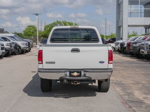 Used 2006 Ford F250 XLT AWD/4WD image 8