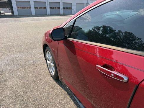 Used 2018 Chevrolet Volt Premier w/ Driver Confidence Package image 6