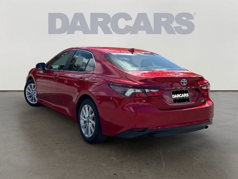 Used 2024 Toyota Camry LE image 5