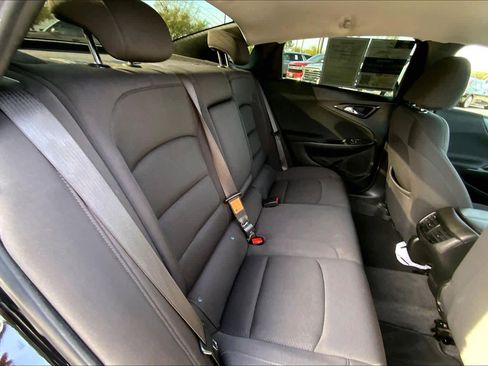 Used 2022 Chevrolet Malibu LT image 19