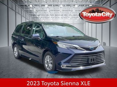 Used 2023 Toyota Sienna XLE